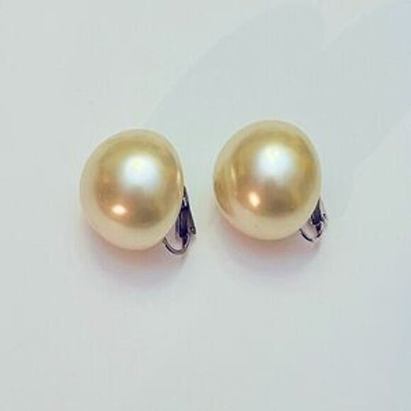 Vtg 50s Mid-Century Puffy Button Faux Pearl Clip-on Earrings Silver Tone - Picture 2 of 4